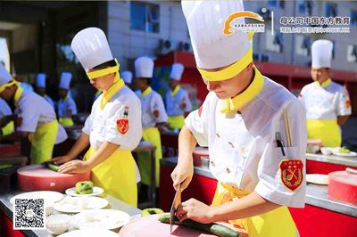 《2020中国餐饮业年度报告》饭店餐饮行业升级呈现三大趋势